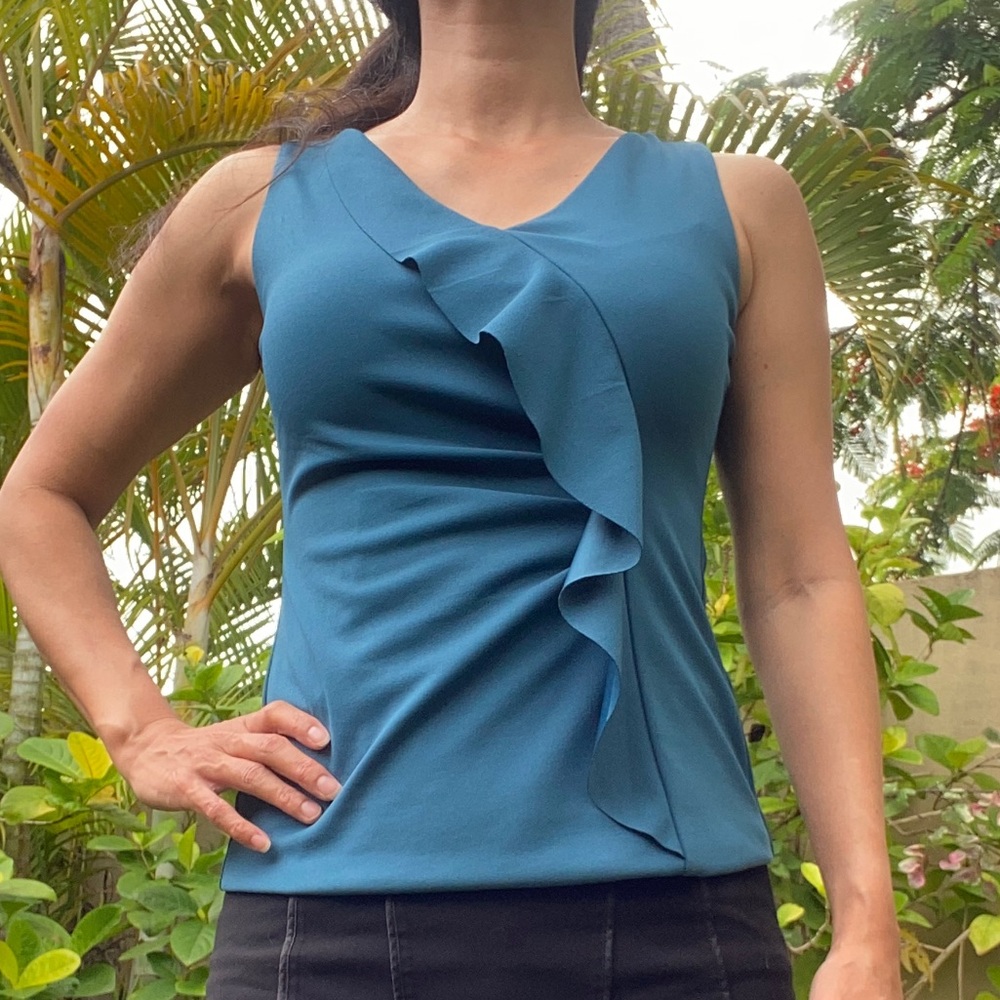 White House Black Market sleeveless top